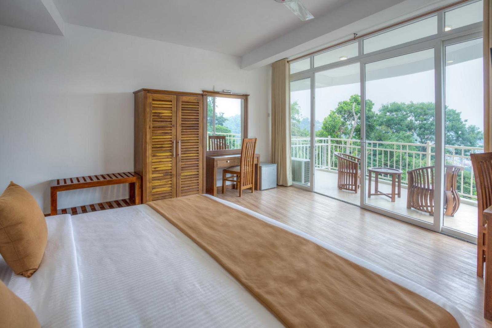 360 Lake View Hotel Kandy Exterior photo
